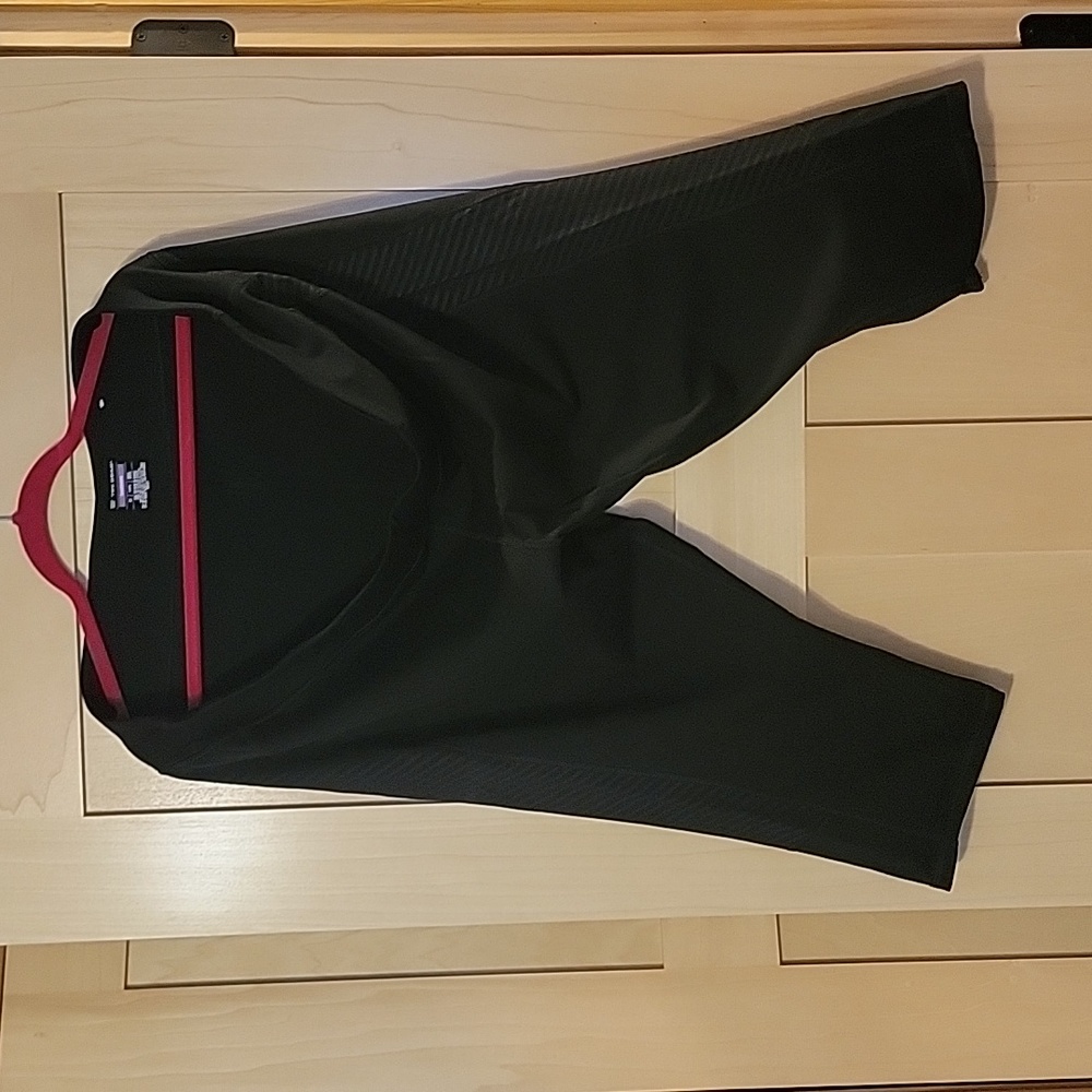 Tek gear legging Capri 3x NWOT